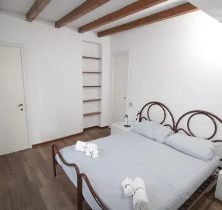 Penthouse In The Center Of - Bookable Parking Space Apartamento *